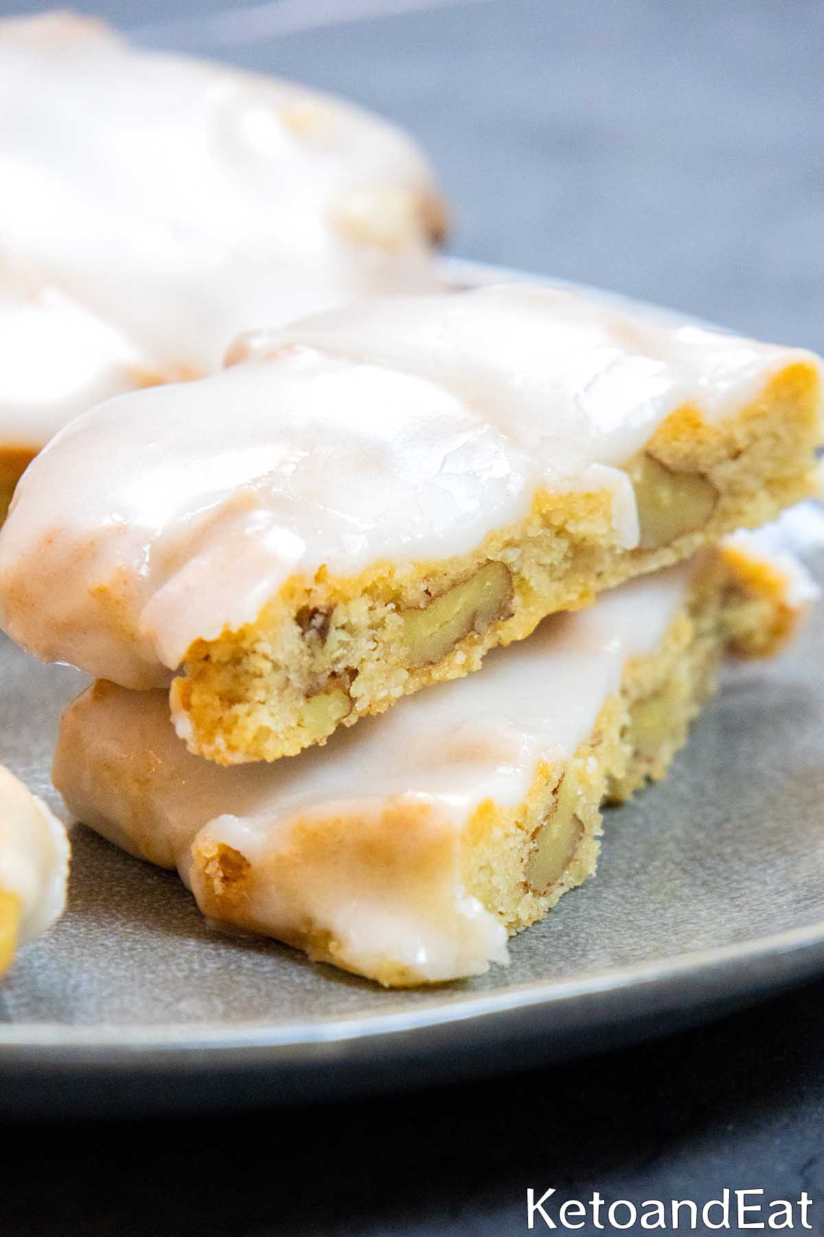 Vanilla Pecan Cookies