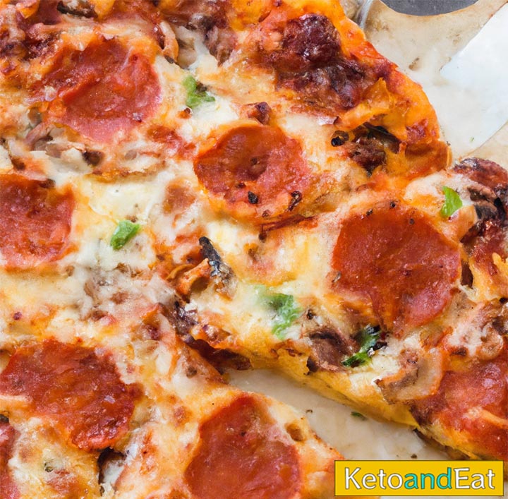 Canned Chicken Pizza Crust Easy Delicious KetoAndEat   Canned Chicken Crust Pizza Recipe 