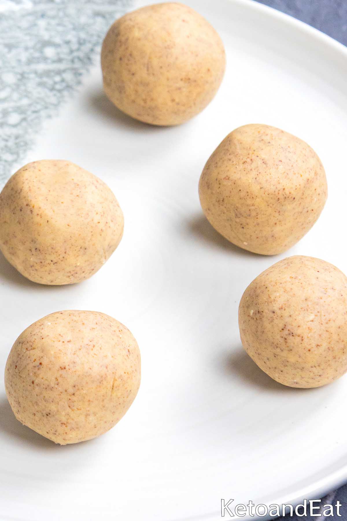 keto protein balls recipe