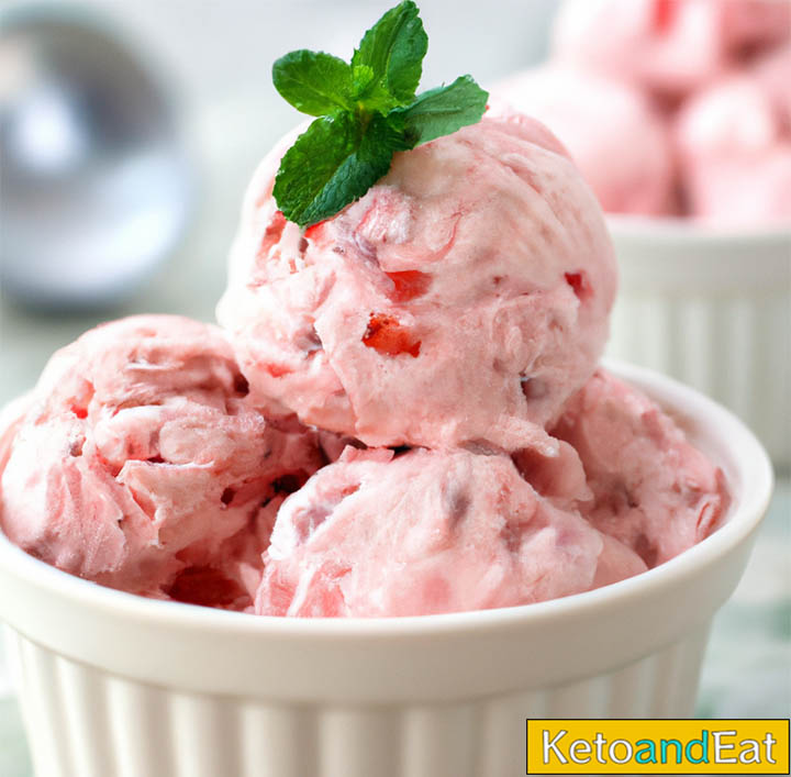keto strawberry icecream 