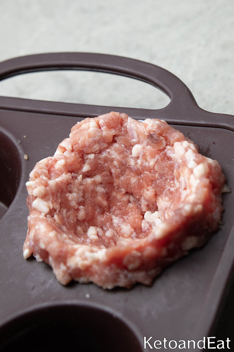 making the beef muffin